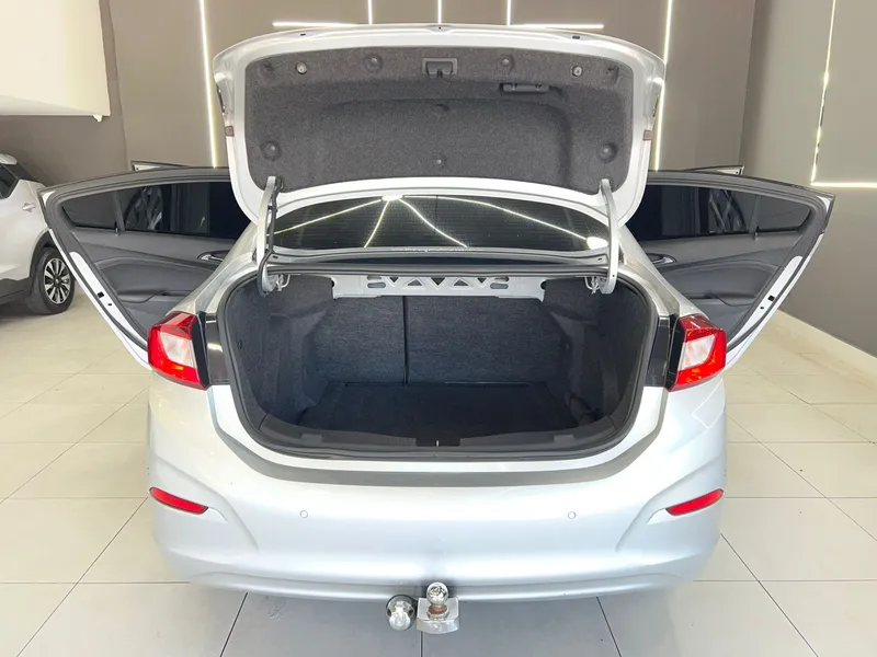 Chevrolet Cruze Sedan Prata