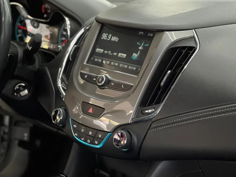 Chevrolet Cruze Sedan Prata