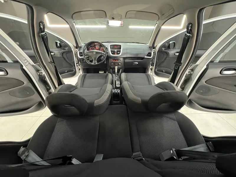 Peugeot 207 Prata