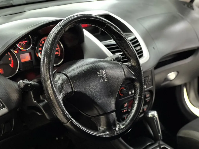 Peugeot 207 Prata
