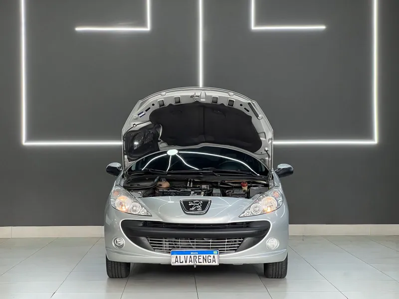 Peugeot 207 Prata