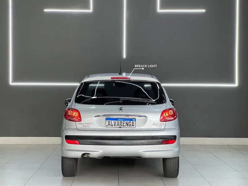 Peugeot 207 Prata