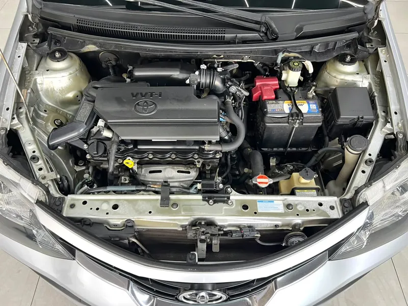 Toyota Etios Sedan Prata