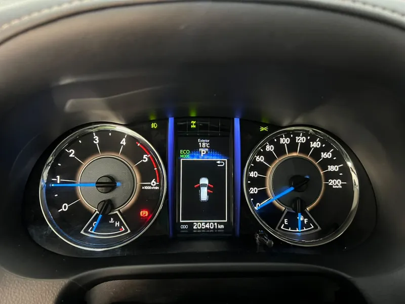 Toyota Hilux SW4 Preto