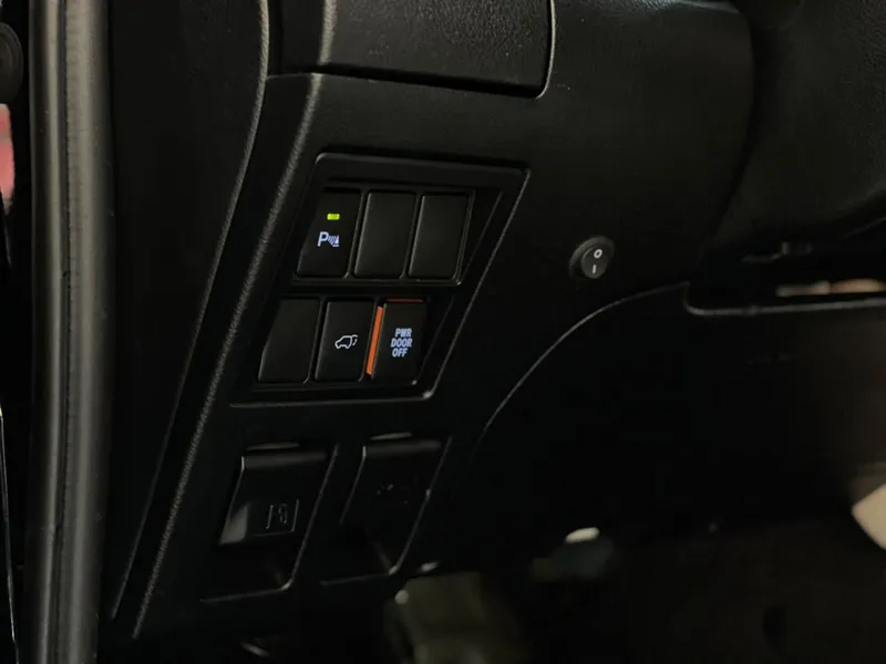 Toyota Hilux SW4 Preto