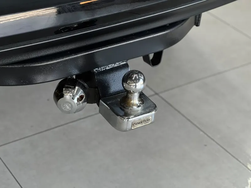 Toyota Hilux SW4 Preto