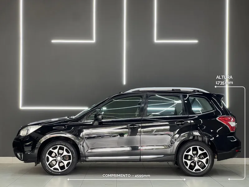 Subaru Forester Preto