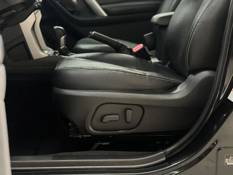 Subaru Forester Preto