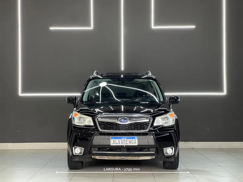 Subaru Forester Preto