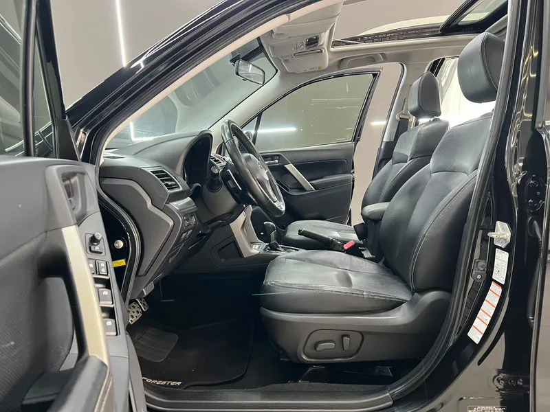 Subaru Forester Preto