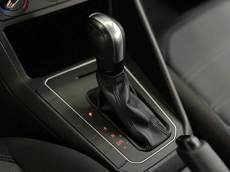 Volkswagen Nivus Prata