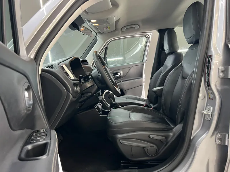 Jeep Renegade Prata