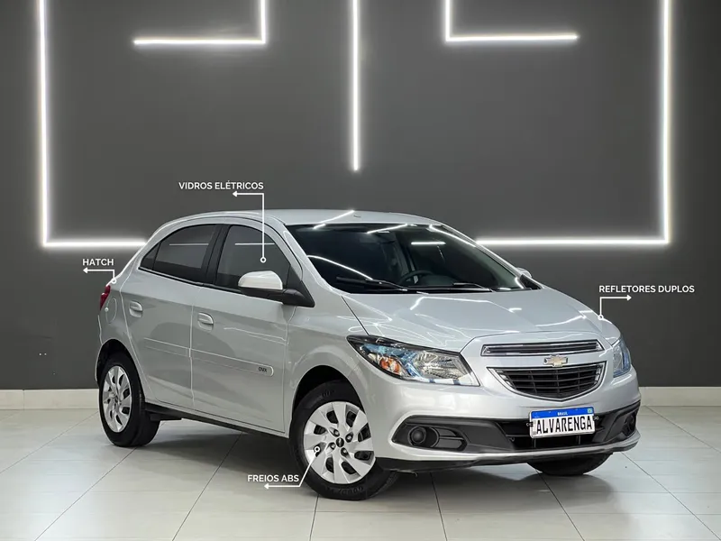 Chevrolet Onix Prata