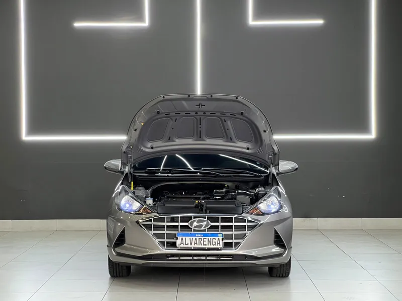 Hyundai HB20S Prata
