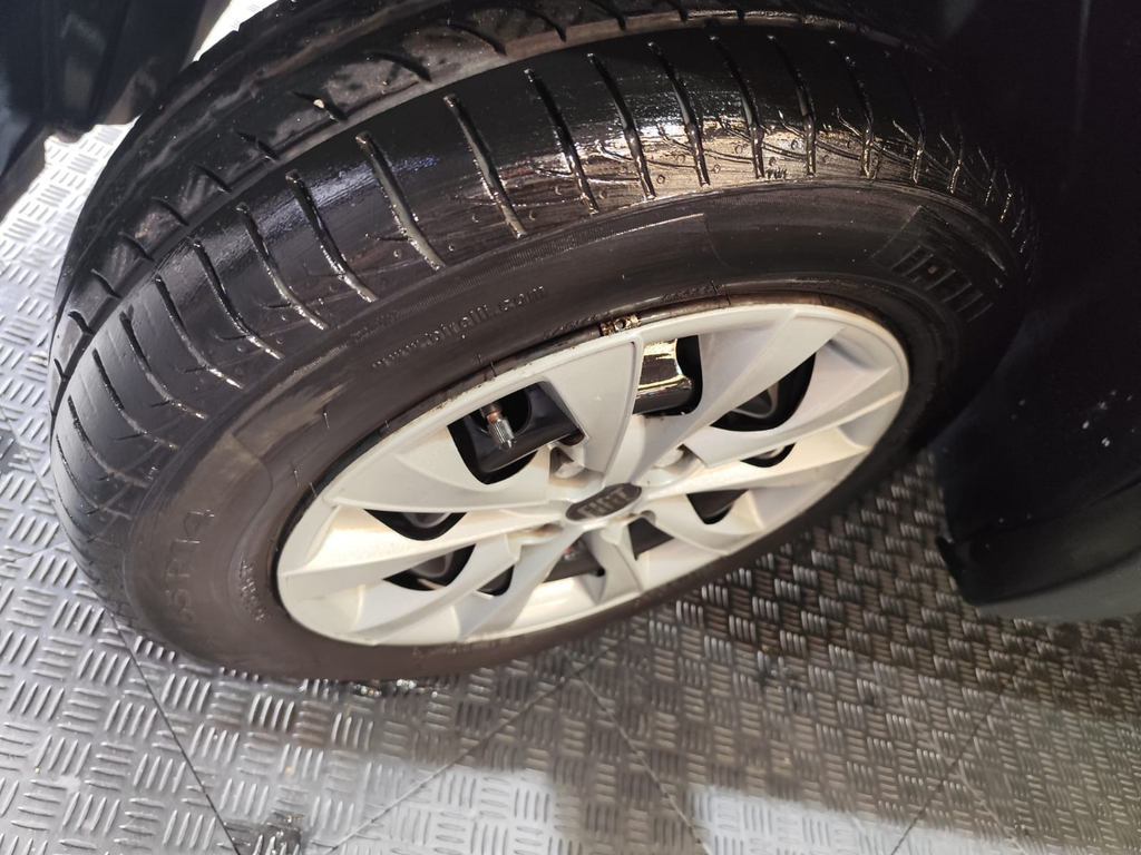 Fiat Mobi Prata