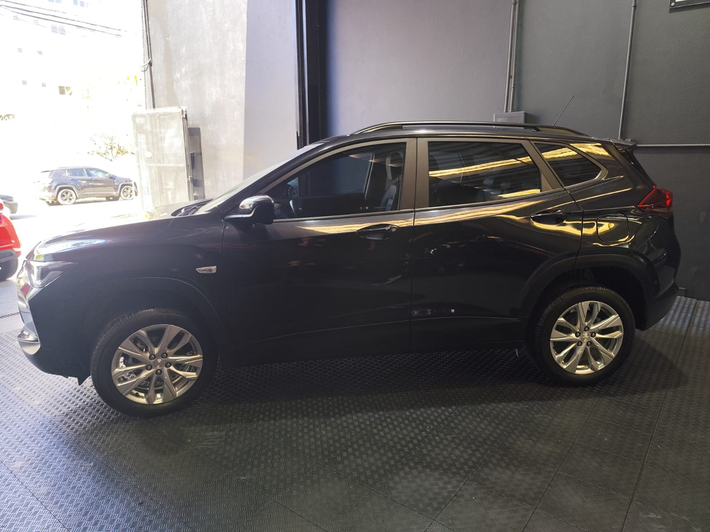 Chevrolet Tracker Cinza