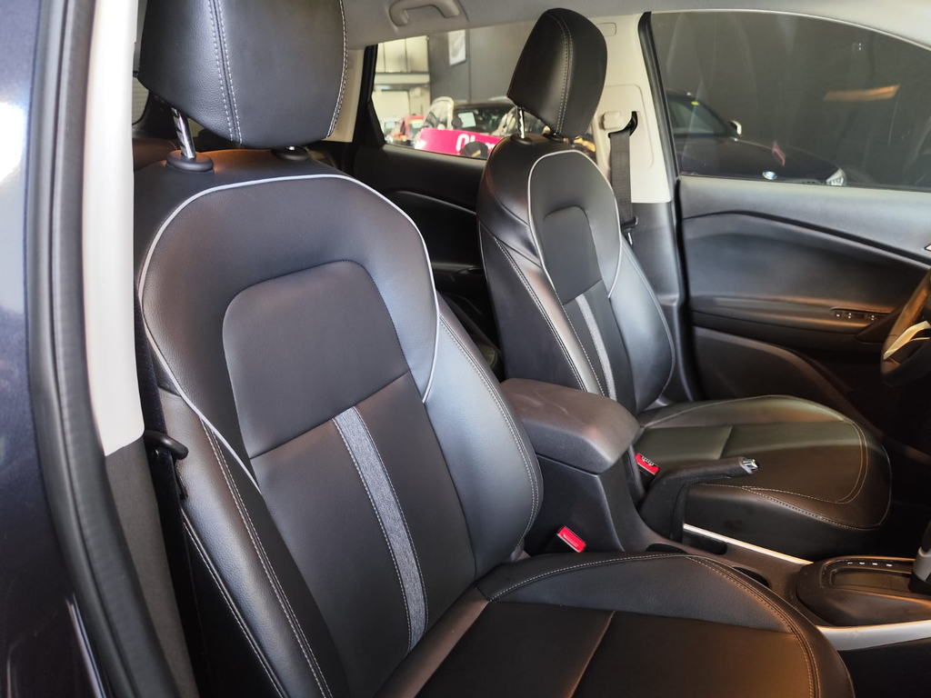 Chevrolet Tracker Cinza