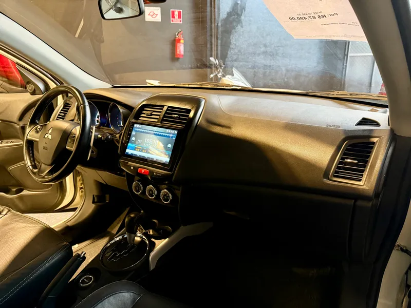 Mitsubishi ASX Preto