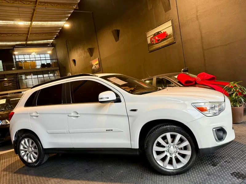 Mitsubishi ASX Preto