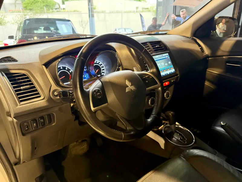 Mitsubishi ASX Preto