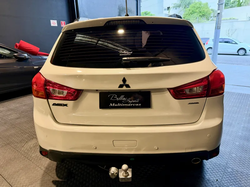 Mitsubishi ASX Preto