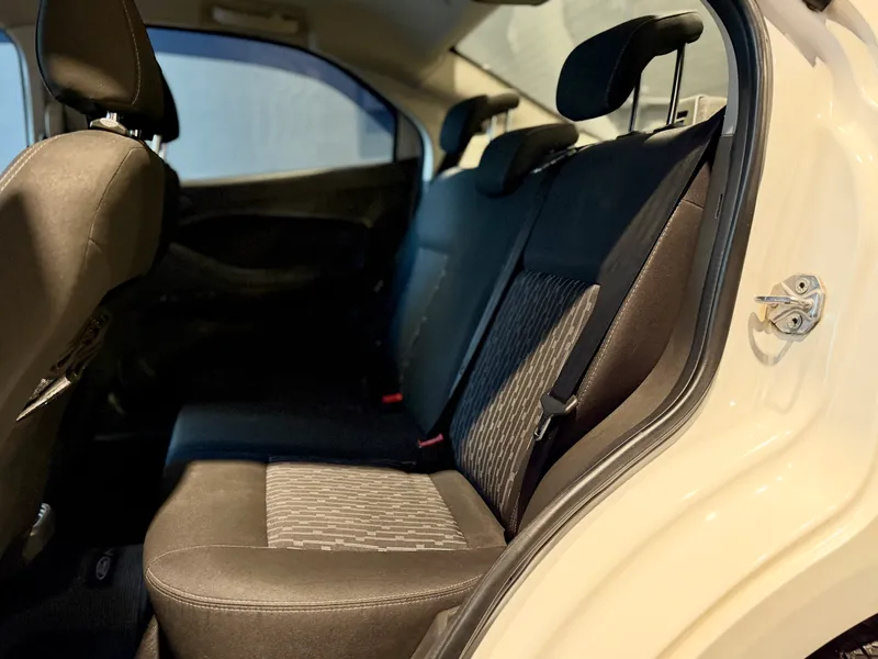 Ford Ka Sedan Branco