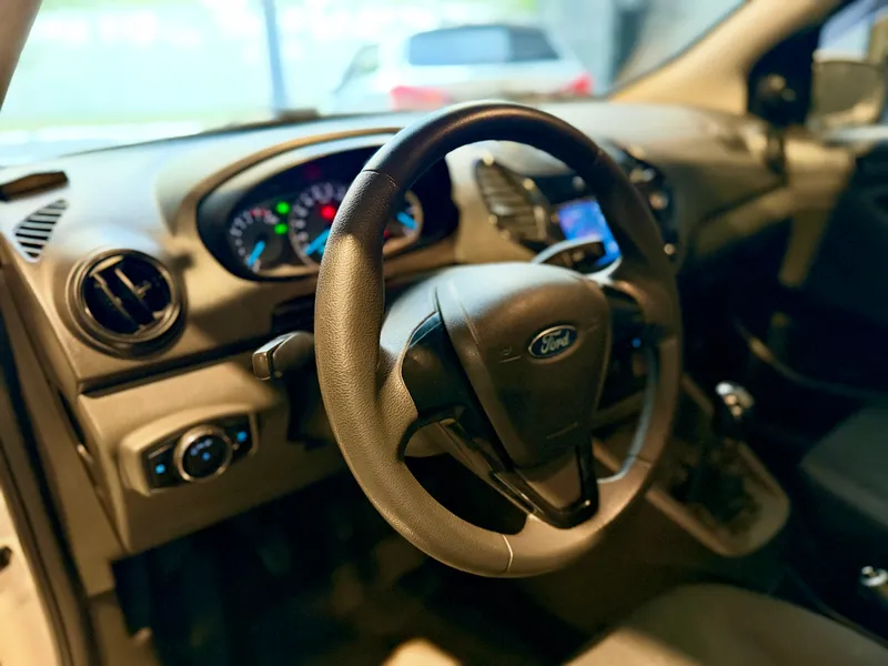 Ford Ka Sedan Branco