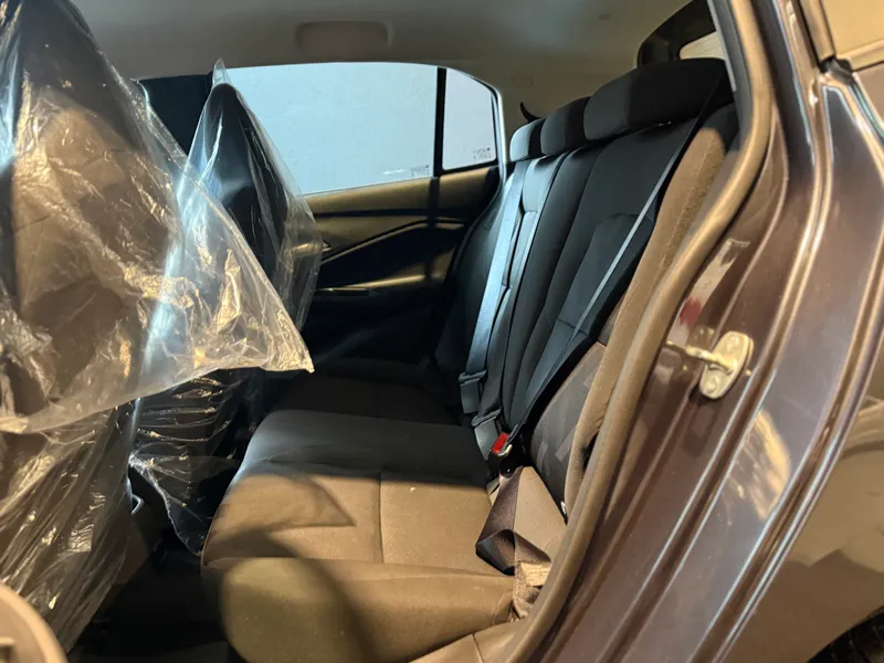 Chevrolet Onix Cinza