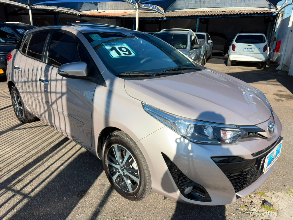 Toyota Yaris Hatch Prata