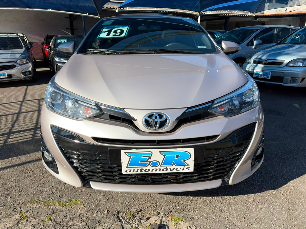 Toyota Yaris Hatch Prata