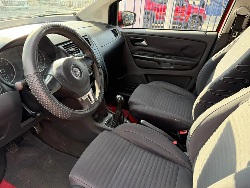 Volkswagen CrossFox Vermelho