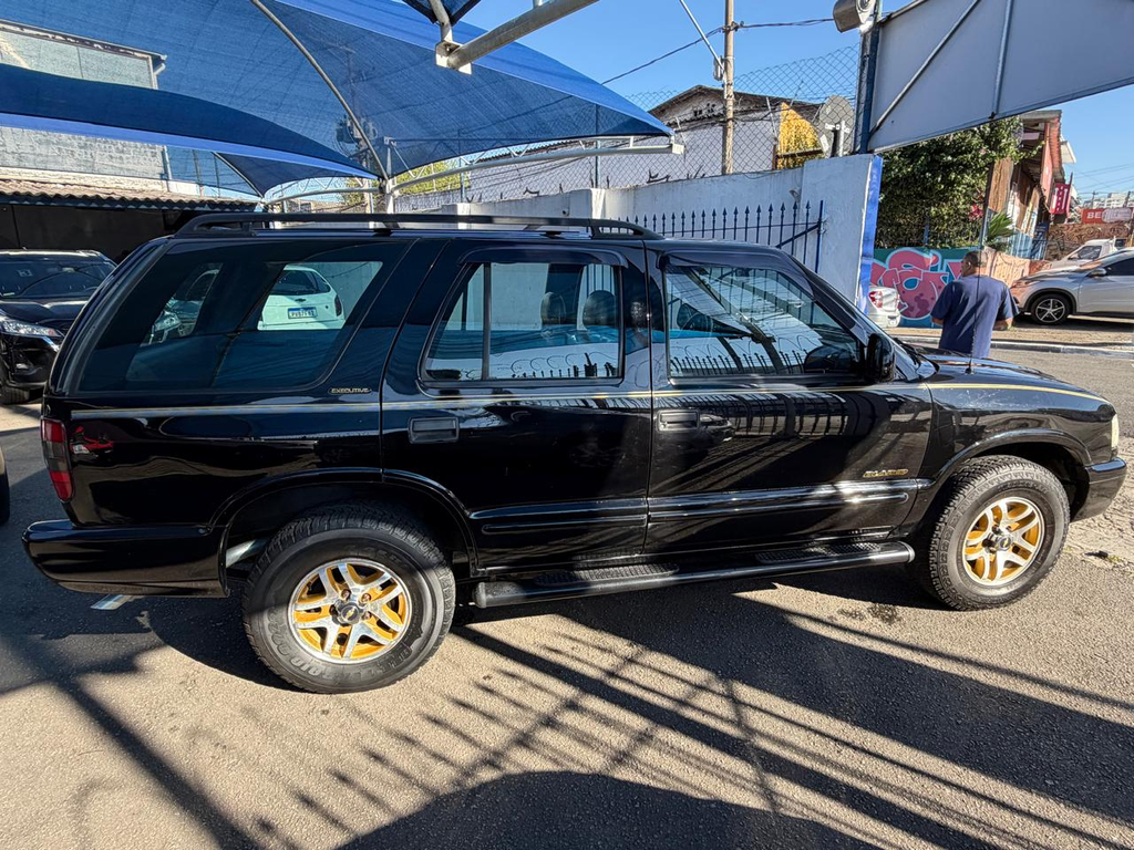 Chevrolet Blazer Preto
