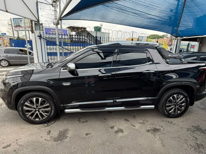 Fiat Toro Preto