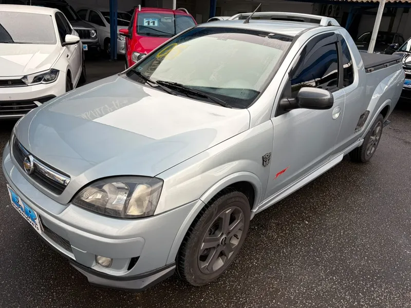Chevrolet Montana Prata