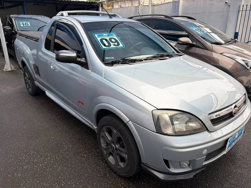 Chevrolet Montana Prata
