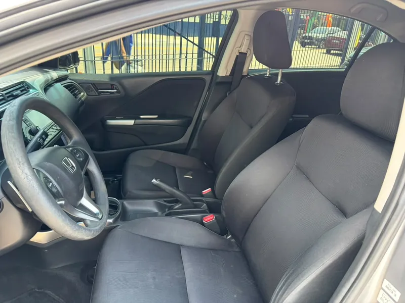 Honda City Cinza