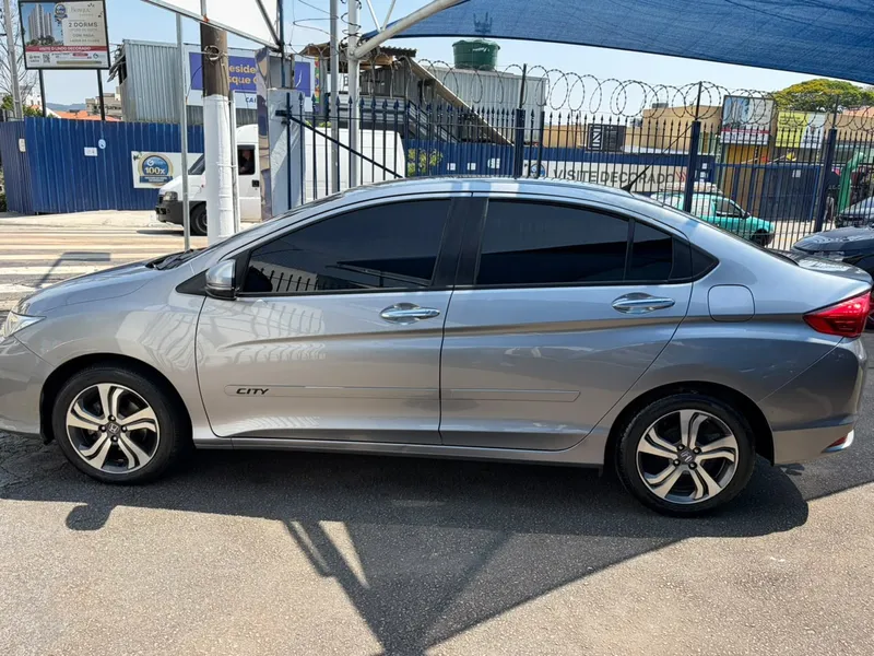 Honda City Cinza