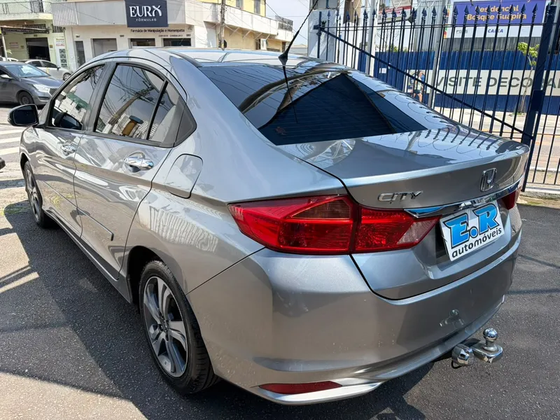 Honda City Cinza