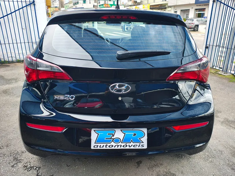 Hyundai HB20 Preto