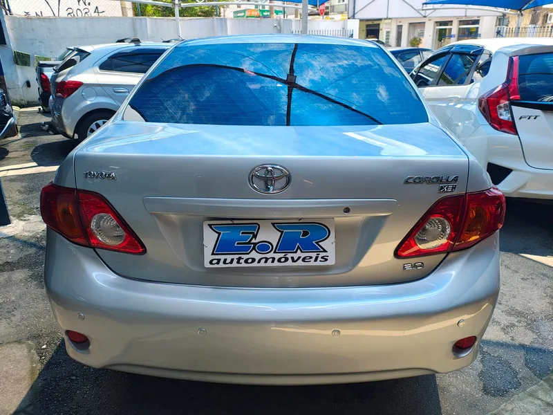 Toyota Corolla Prata