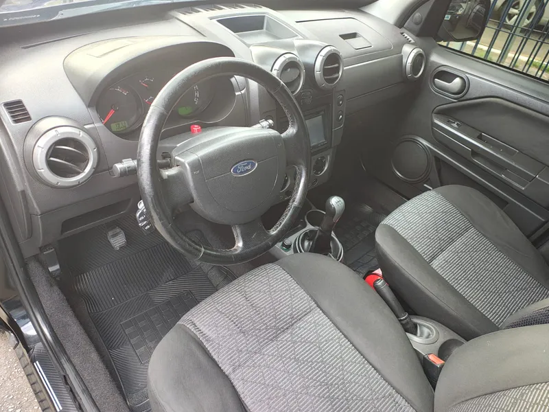 Ford EcoSport Preto