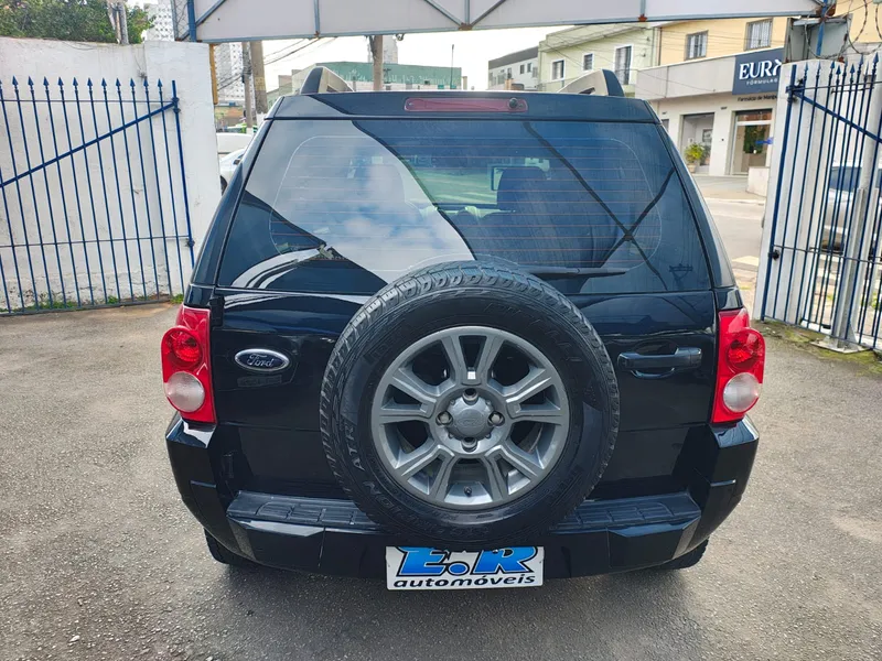 Ford EcoSport Preto