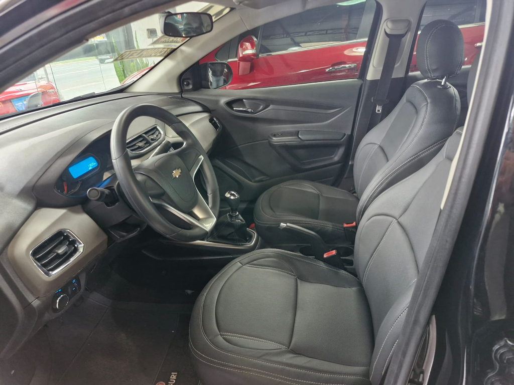 Chevrolet Prisma Preto