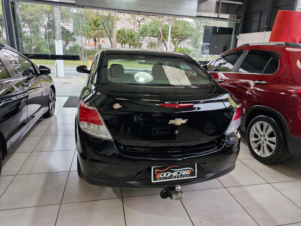 Chevrolet Prisma Preto