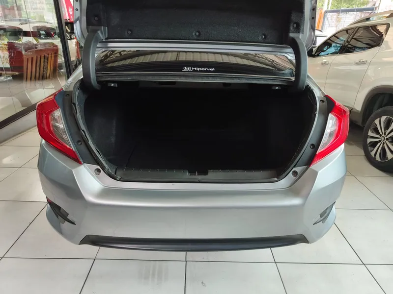 Honda Civic Preto