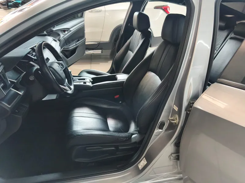 Honda Civic Preto