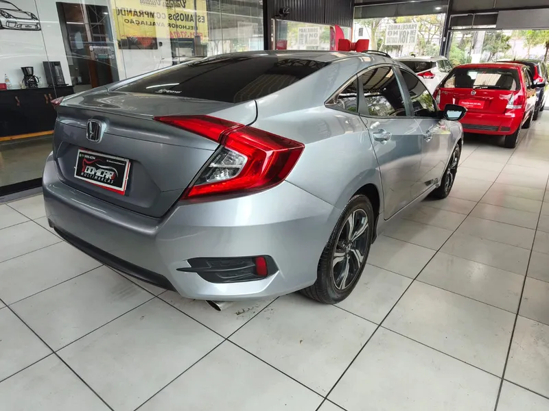 Honda Civic Preto