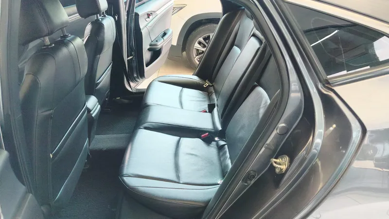 Honda Civic Sedan Cinza
