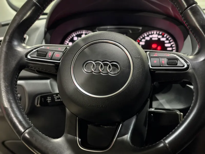 Audi Q3 Preto
