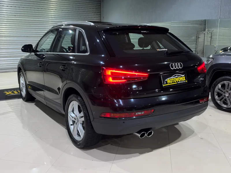 Audi Q3 Preto